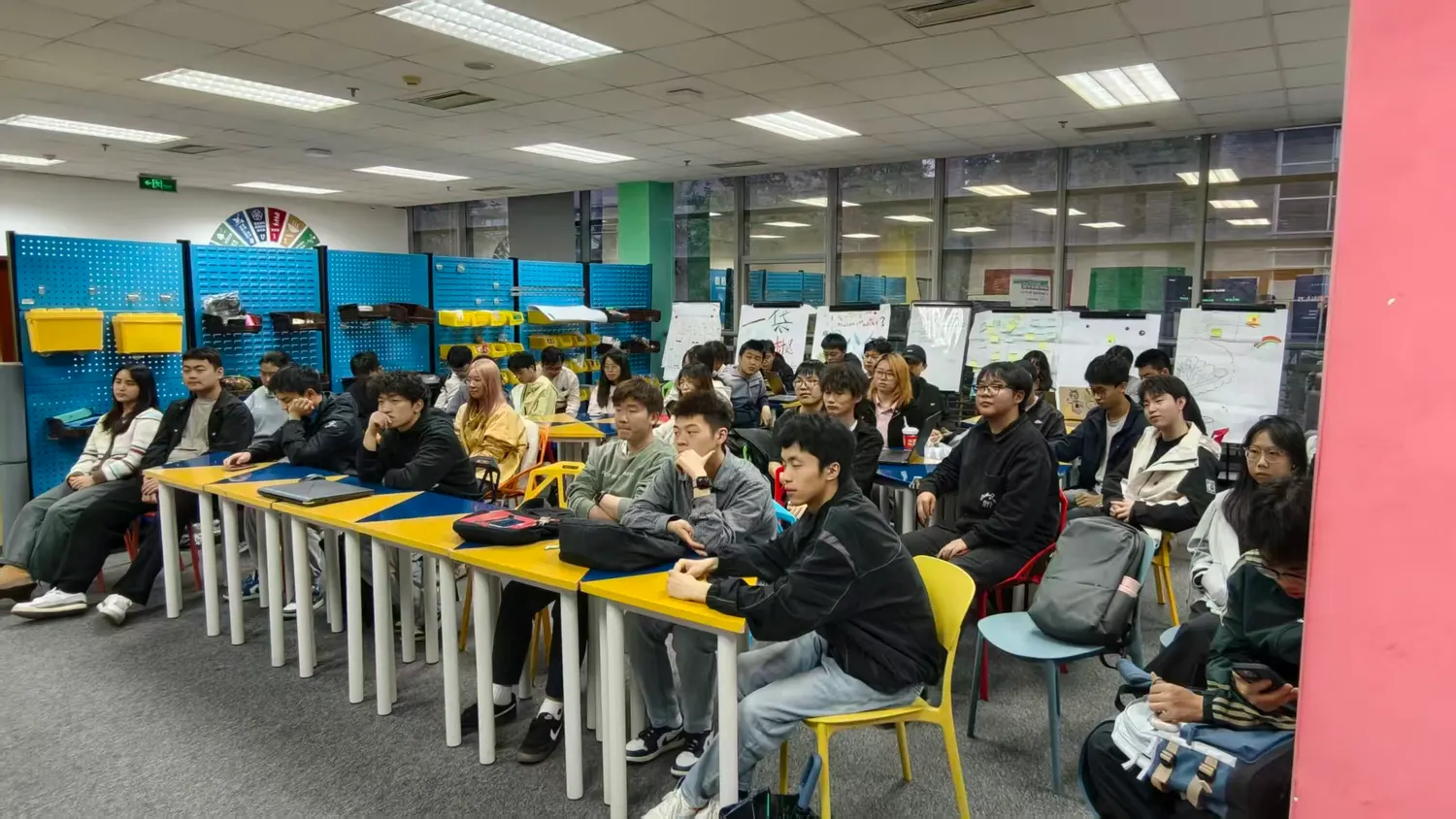 TRAE on Campus · AI Coding Meetup 现场照片 4